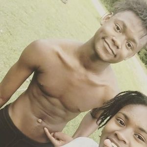 Meet your Posher, Avion